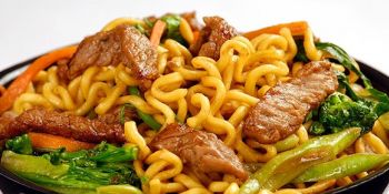 YAKISSOBA CARNE 