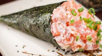 TEMAKI SALMAO SEM ARROZ 