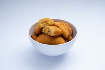 MINI RISOLES DE FRANGO C/50
