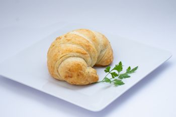 CROISSANT DE FRANGO E REQUEIJAO C/5 (0,675KG)