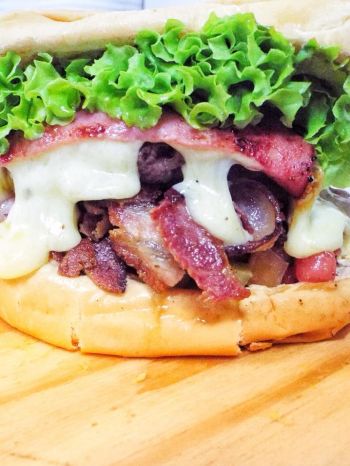 X-BACON C/ CALABRESA