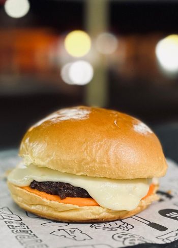 PCQ BURGER